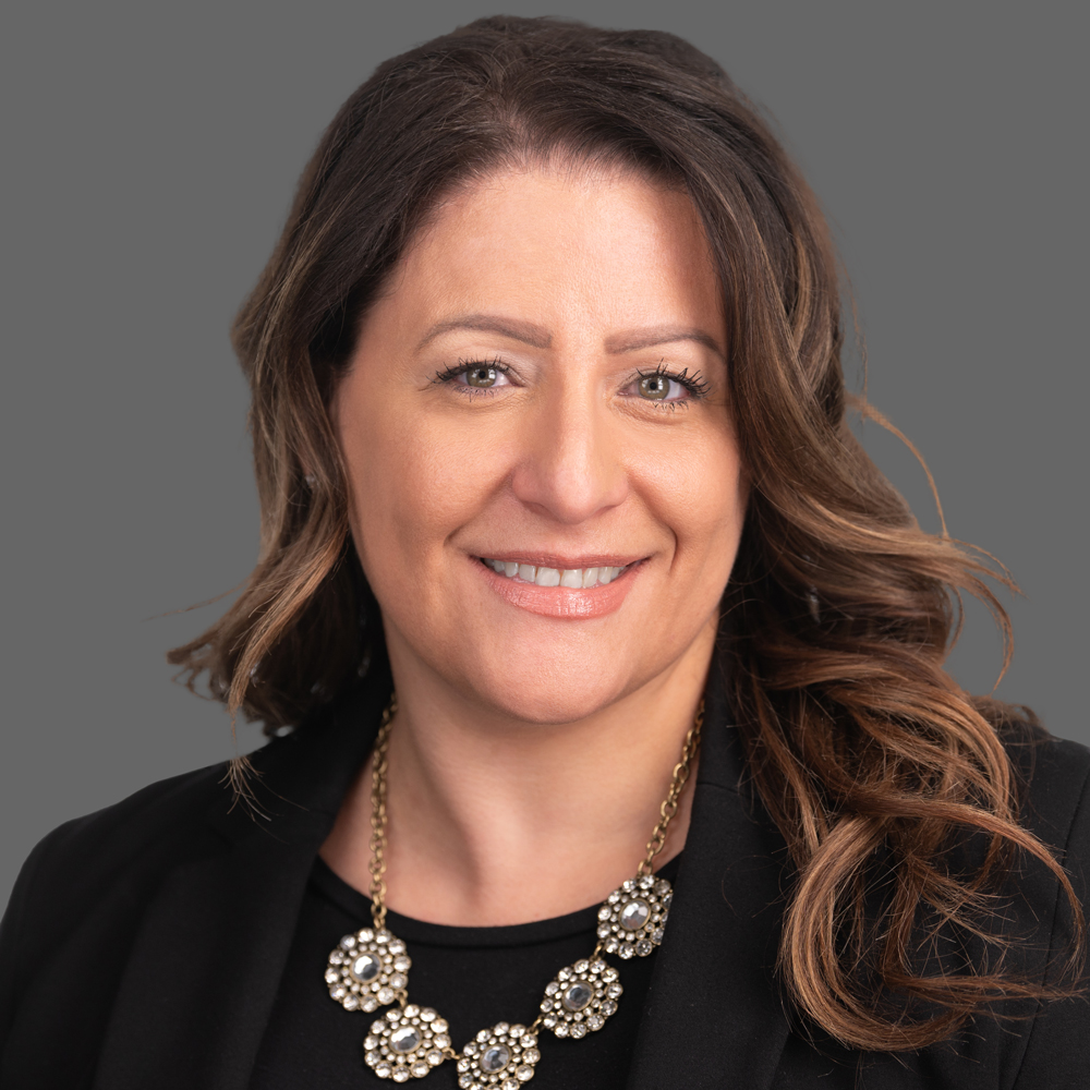 Jenn-2-Square-Grey Jenn Gutheil-Denier Headshot