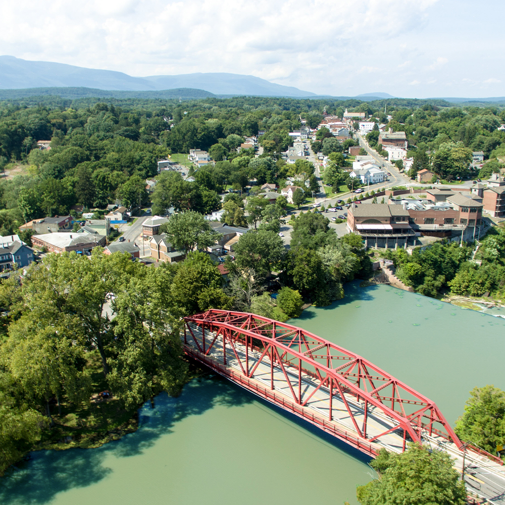 Saugerties bridge and community